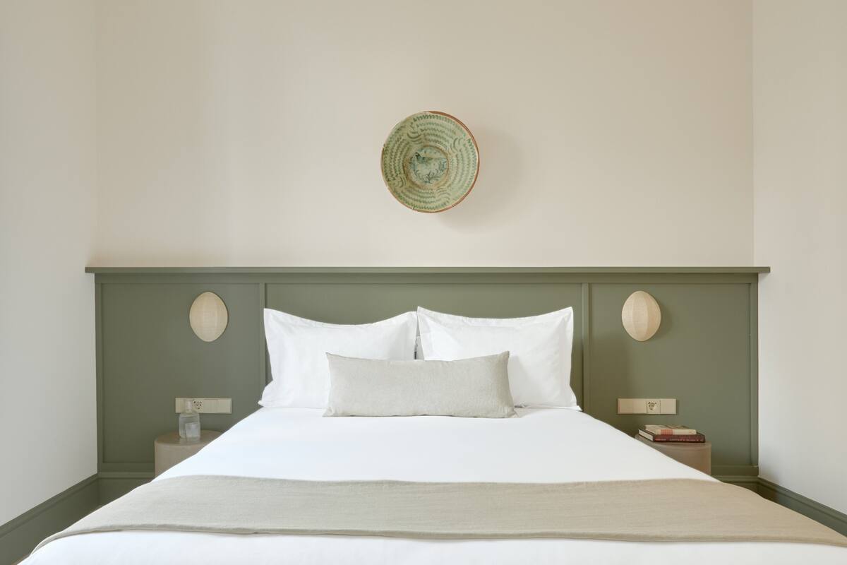 In-room safe, laptop workspace, soundproofing, iron/ironing board
