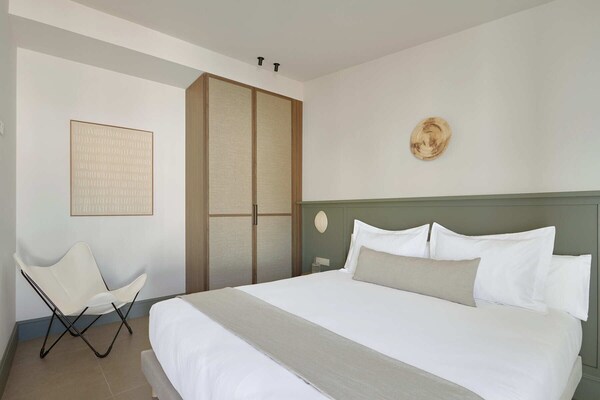 U-sense Sevilla Santa Cruz - 세비야