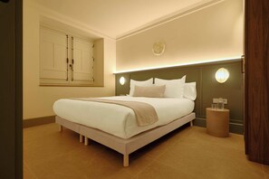 Apartment | In-room safe, individually decorated, individually furnished - U-Sense Sevilla Santa Cruz (Seville)