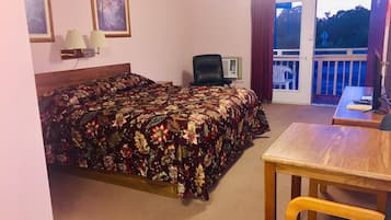 Rom – standard, 1 kingsize-seng | Strykejern/-brett, wi-fi (inkludert) og sengetøy