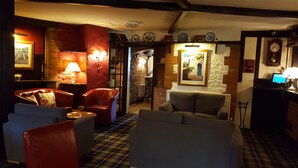 Unclassified image, 3 of 21, button - Walnut Tree Hotel (Yeovil)
