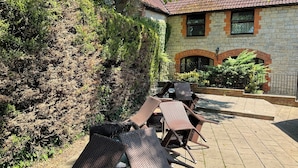 Unclassified image, 5 of 21, button - Walnut Tree Hotel (Yeovil)