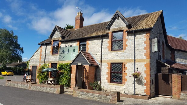 Unclassified image, 1 of 21, button - Walnut Tree Hotel (Yeovil)