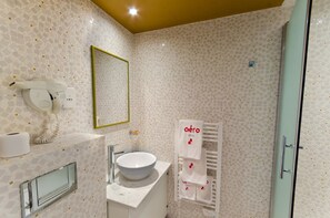Bathroom - Hotel Aero (Paris)