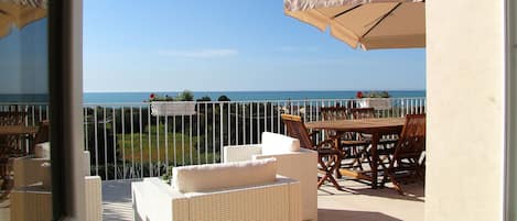 Departamento, 2 habitaciones, Terraza, vista al mar | Balcón