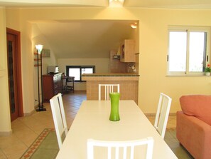 Apartment, 2 Bedrooms, Terrace, Sea View | Living room