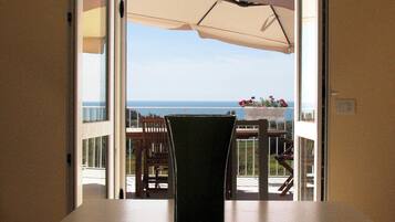 Appartamento, 2 camere da letto, terrazzo, vista mare | Vista balcone