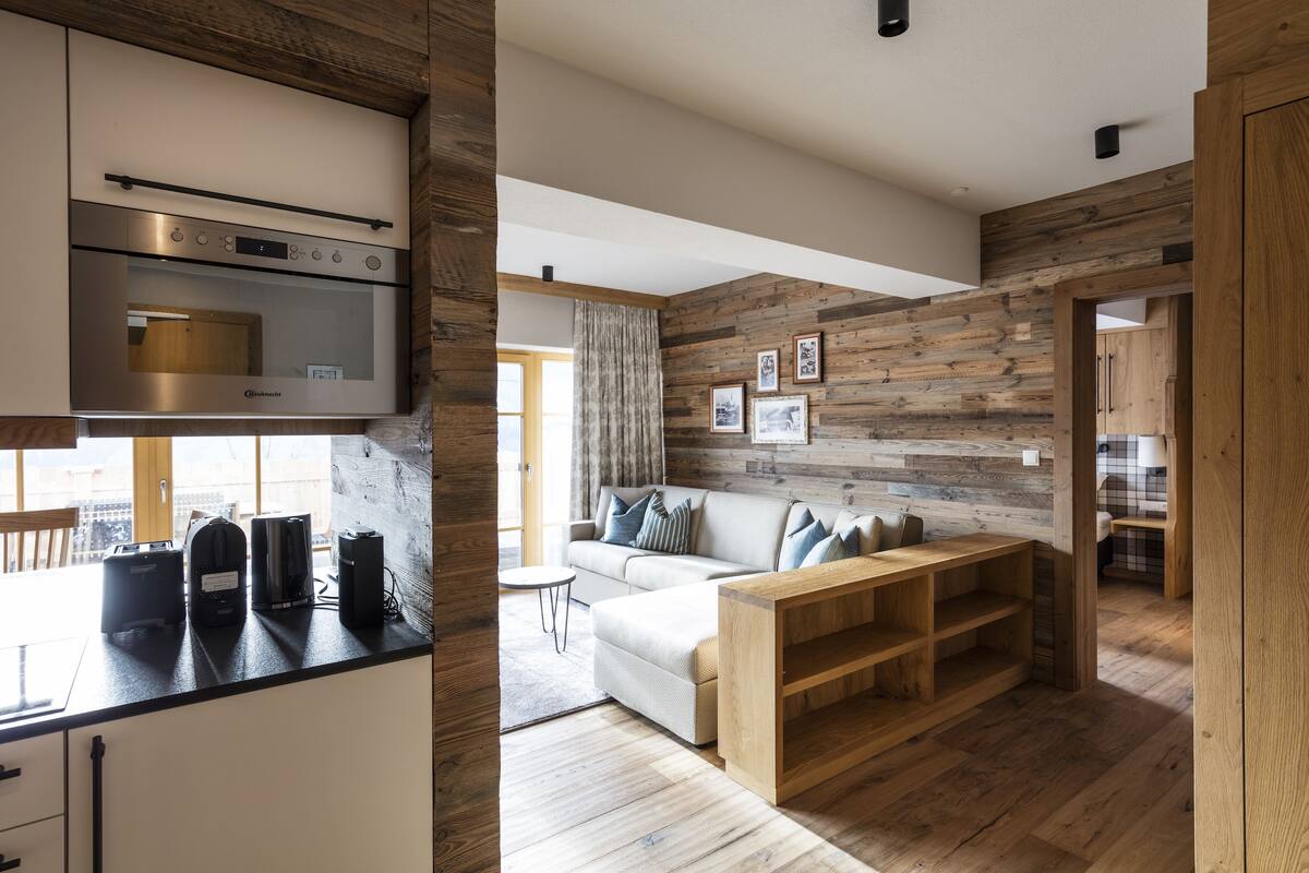 deluxe apartment, 2 bedrooms (lodge i, incl. cleaning fee) | living area | flat-screen tv, ipod dock