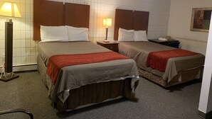 Double Room, 2 Double Beds | WiFi (free), bed sheets - Franklin Motel (Assiniboia)