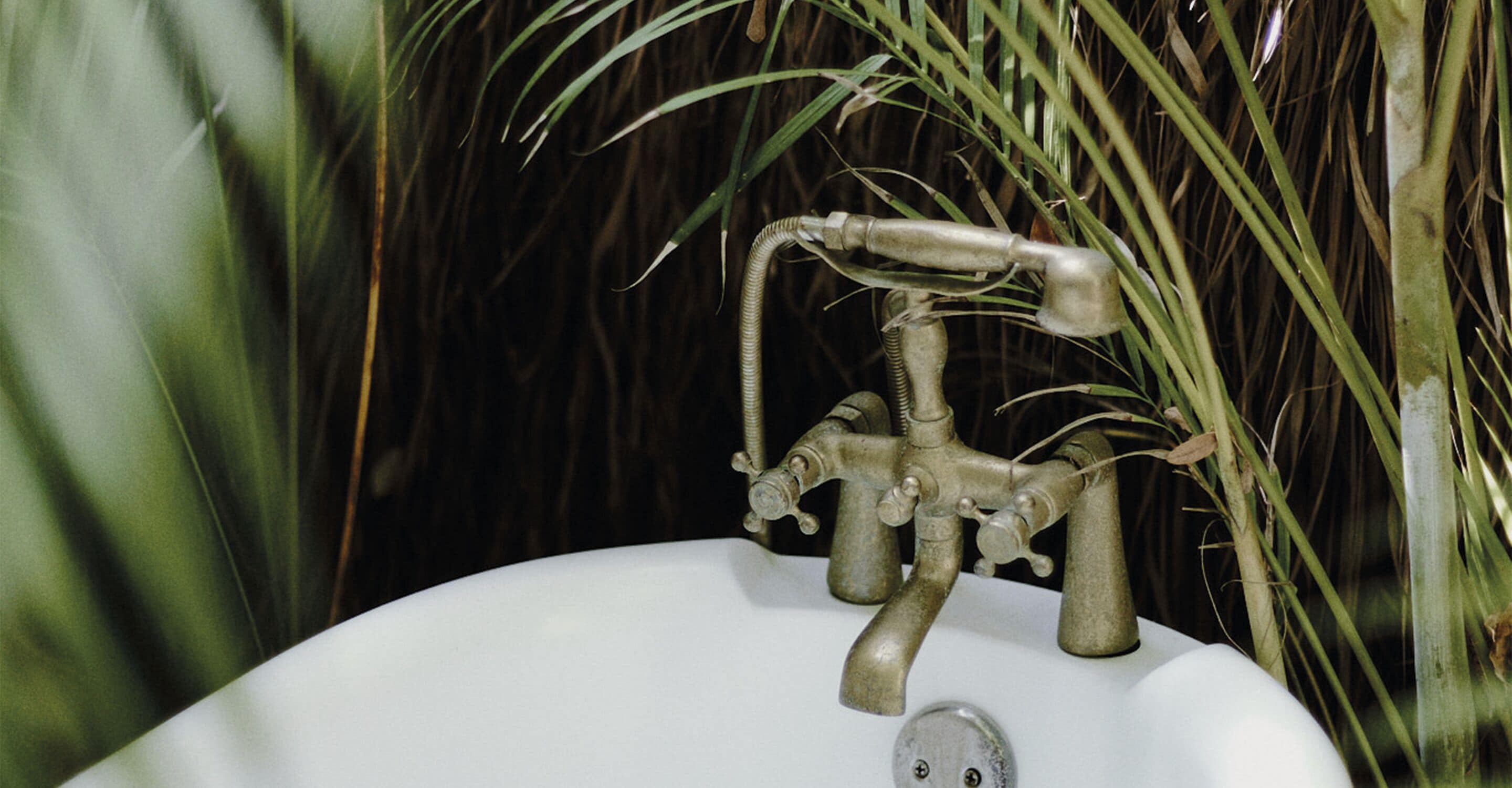 luxury house | bathroom | shower, rainfall showerhead, free toiletries, hair dryer