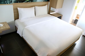 In-room safe, desk, free WiFi - Cleo Hotel Jemursari (Surabaya)