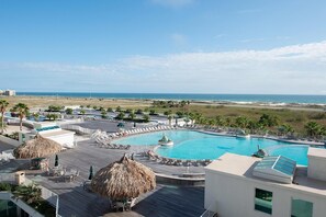 公寓式客房, 多张床 (Caribe Unit C509) | 泳池 | 室外游泳池