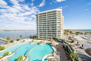 Condo, varias camas (Caribe Unit C509) | Alberca | Alberca al aire libre 