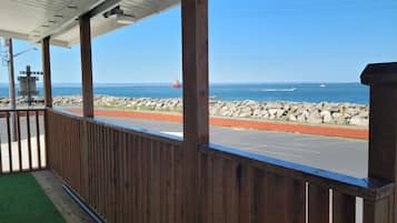 Suite Panorama, 1 kamar tidur, lemari es & microwave, pemandangan marina | Pemandangan dari kamar