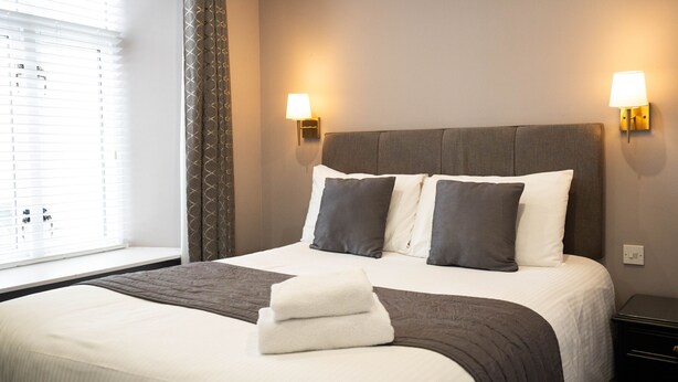 Double Room, Ensuite - New Inn Hotel (Ellon)