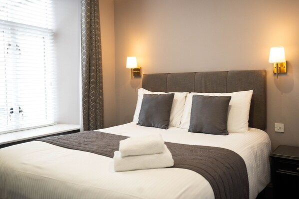 Room - New Inn Hotel (Ellon)