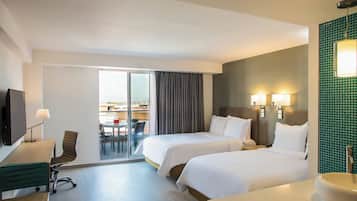 Superior Room, 2 Double Beds | Roupas de cama premium, camas com colchões pillow-top