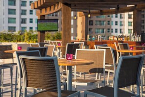 Breakfast, lunch, dinner served; international cuisine  - Fiesta Inn Puerto Vallarta Isla (Puerto Vallarta)