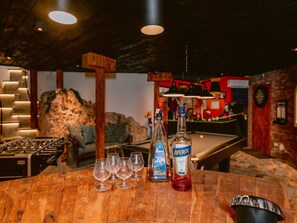 Games room - Villa in Cala Llonga near Beach & Ferry Port (Cala Llonga (santa Eulalia del Rio))