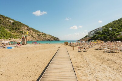 Villa in Cala Llonga near Beach & Ferry Port