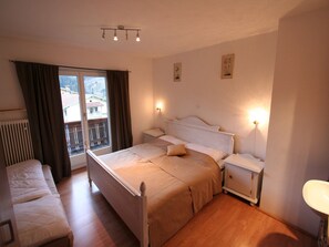 7 bedrooms, Internet - Apartment in Hopfgarten/Brixental near ski lift (Hopfgarten im Brixental)