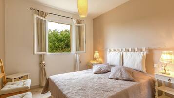 2 makuuhuonetta, silitysrauta/-lauta, Wi-Fi