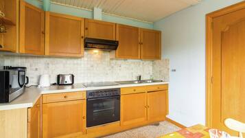 Mikrowelle, Ofen, Hochstuhl