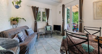 Maison de vacances moderne avec piscine privée