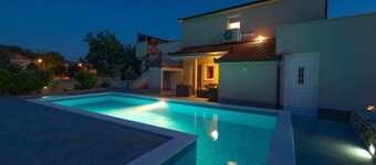 Villa in Ugljane with private pool