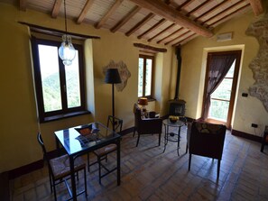 Dining - Countryside cottage in Pergola (Pergola)