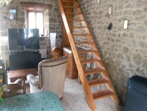 Living area - Rustic Retreat in Goutte-Claire (Sauvain)