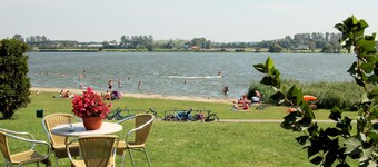 Holiday Home in Noordwijkerhout by Lake