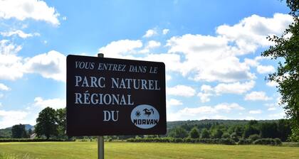 Holiday Home in Isenay near Lake and Forest