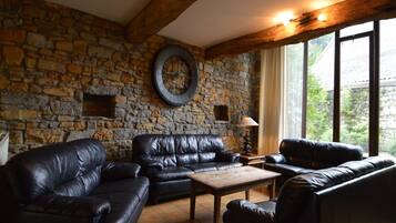 Télévision, lecteur de DVD, chaßne hi-fi