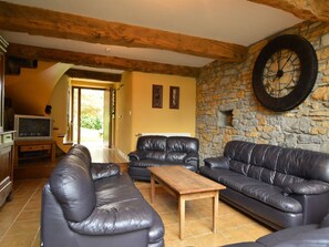 TV, DVD player, aparelho de som