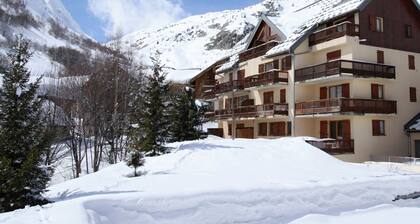 Poolside Alpine Apartment Stay