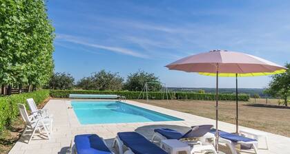 Komfortables Ferienhaus mit Swimmingpool
