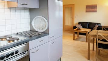 Mikrobølgeovn, ovn, kogeplade, kaffe-/temaskine