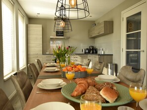 Dining - Modern holiday home near Schoorl and beach (Schoorldam)