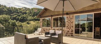 Villa with Pool & Views in Sérilhac