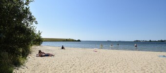 Fridfullt fritidshus med trÀdgÄrd