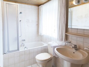 Bathtub