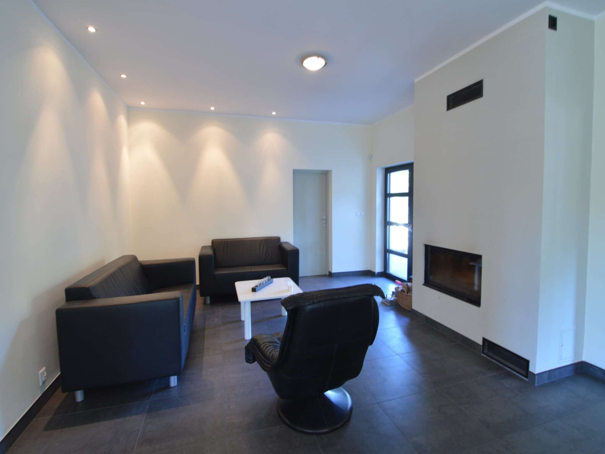 Televisión, chimenea y tenis de mesa 