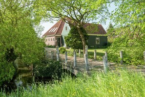 Property grounds - Haven with Garden & Comfort (Zuidoostbeemster)