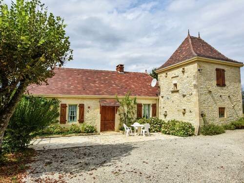 Peaceful Stay in Thédirac