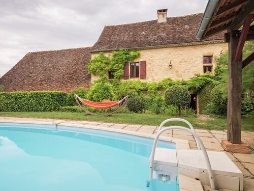 Peaceful Villa in Saint-Jory