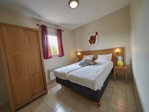 2 bedrooms