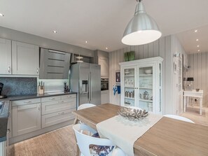 Microwave, stovetop, dishwasher, coffee/tea maker - Nice holiday home in Westende-Bad with sauna and pingpong (Westende)