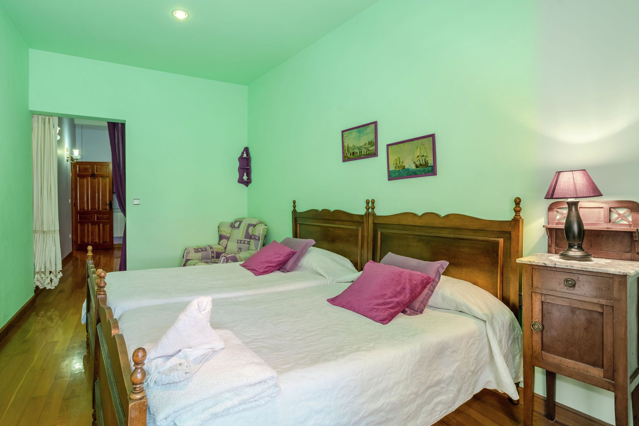 5 bedrooms, WiFi