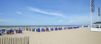 Apartment in Noordwijk near Beach